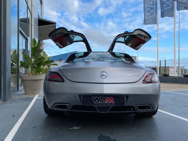 Mercedes SLS AMG