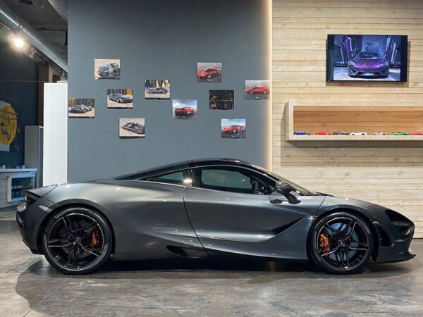 McLaren 720s